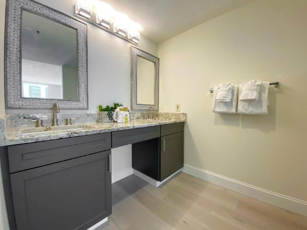 Apartment Stunning Ocean View Remodeled 2 Bedroom 2 Bath Condo, 908 South Hampton