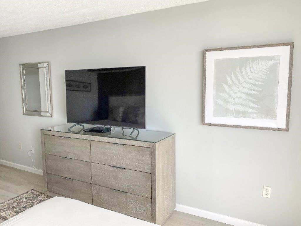 Stunning Ocean View Remodeled 2 Bedroom 2 Bath Condo, 908 South Hampton Myrtle Beach