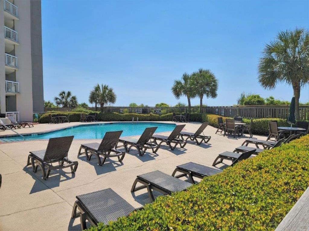 Stunning Ocean View Remodeled 2 Bedroom 2 Bath Condo, 908 South Hampton Apartment