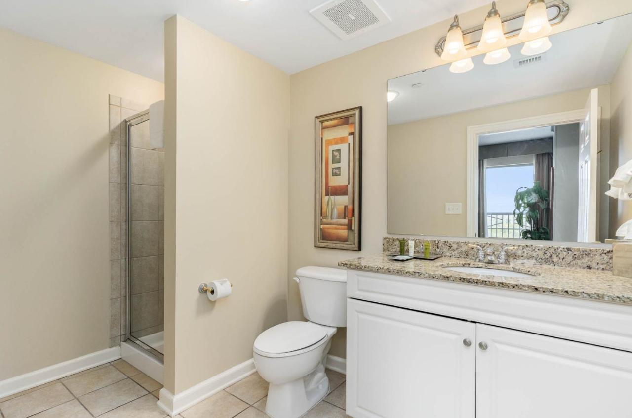 Apartment Ocean View 3 Bedroom Unit #1607 Royale Palms