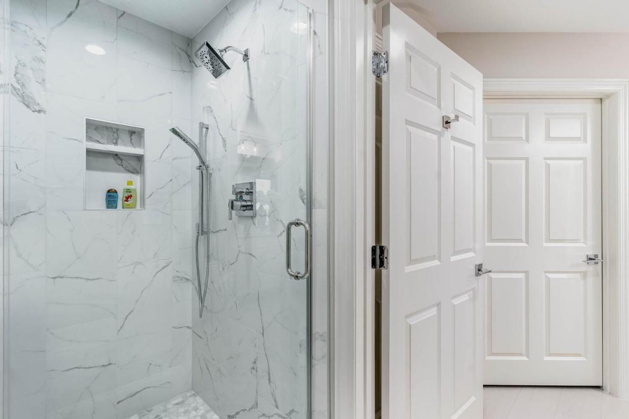 Apartment Exquisitely Remodeled 3 Bedroom 3 Bath Ocean View Condo, 908 Margate