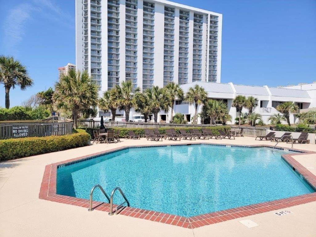 Stunning Ocean View Remodeled 2 Bedroom 2 Bath Condo, 908 South Hampton Apartment