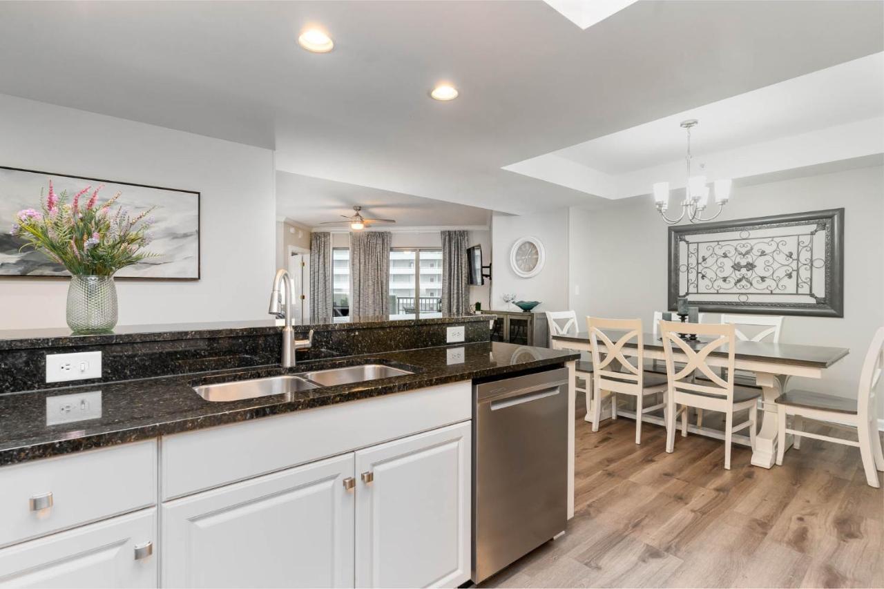 Ocean View 3 Bedroom Unit At Royale Palms-907 Apartment