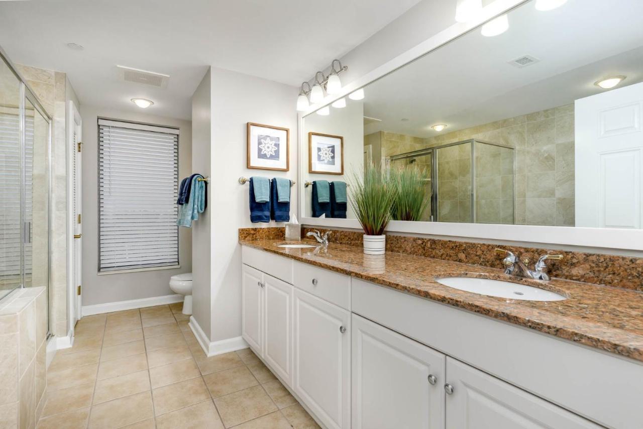 Apartment Ocean View 3 Bedroom Unit At Royale Palms-907