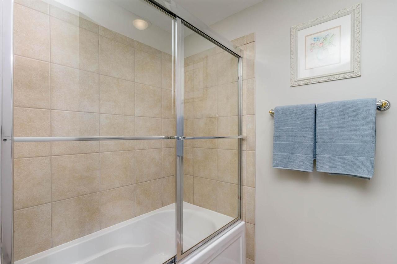 Ocean View 3 Bedroom Unit At Royale Palms-907