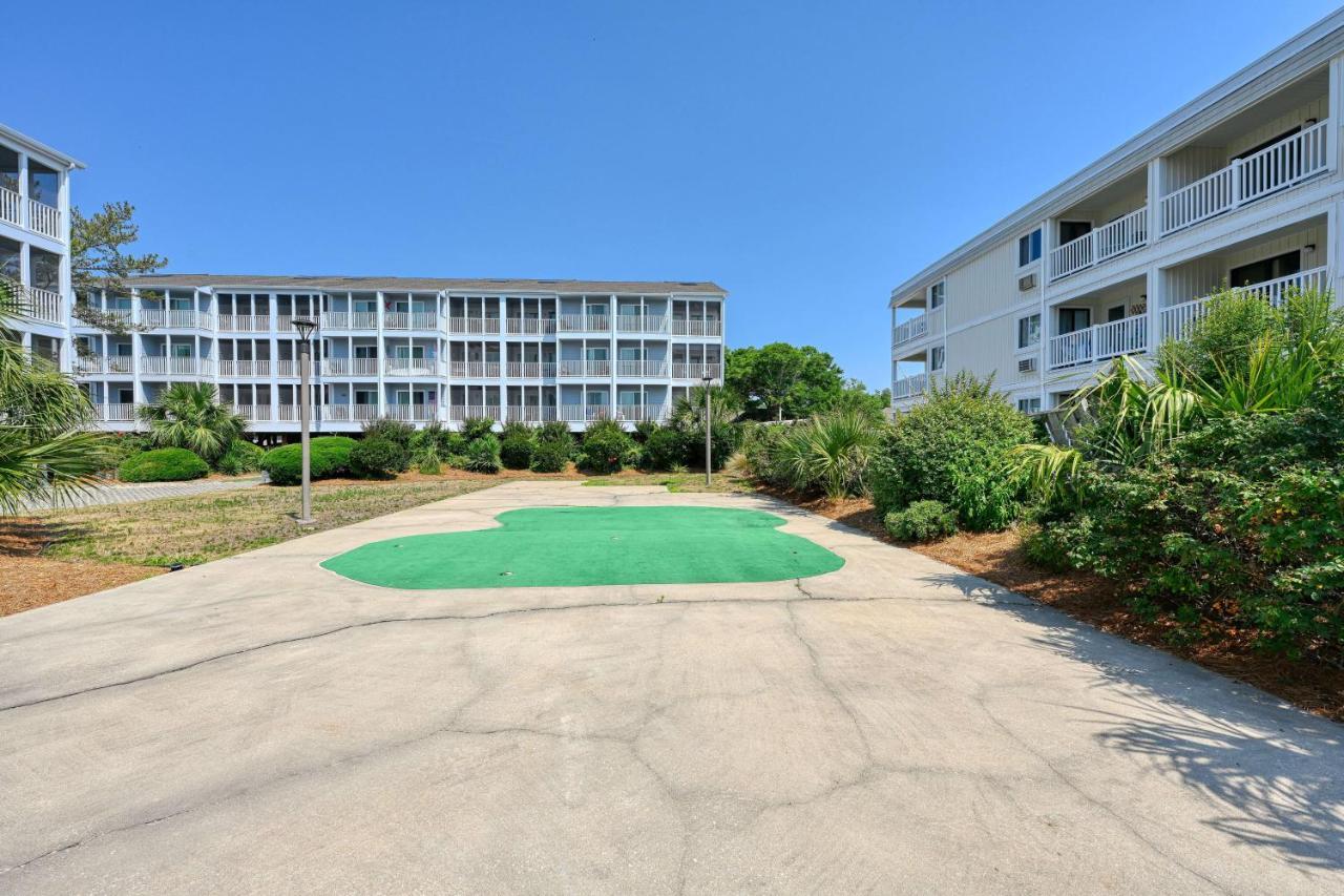 Spacious On Shore Drive *