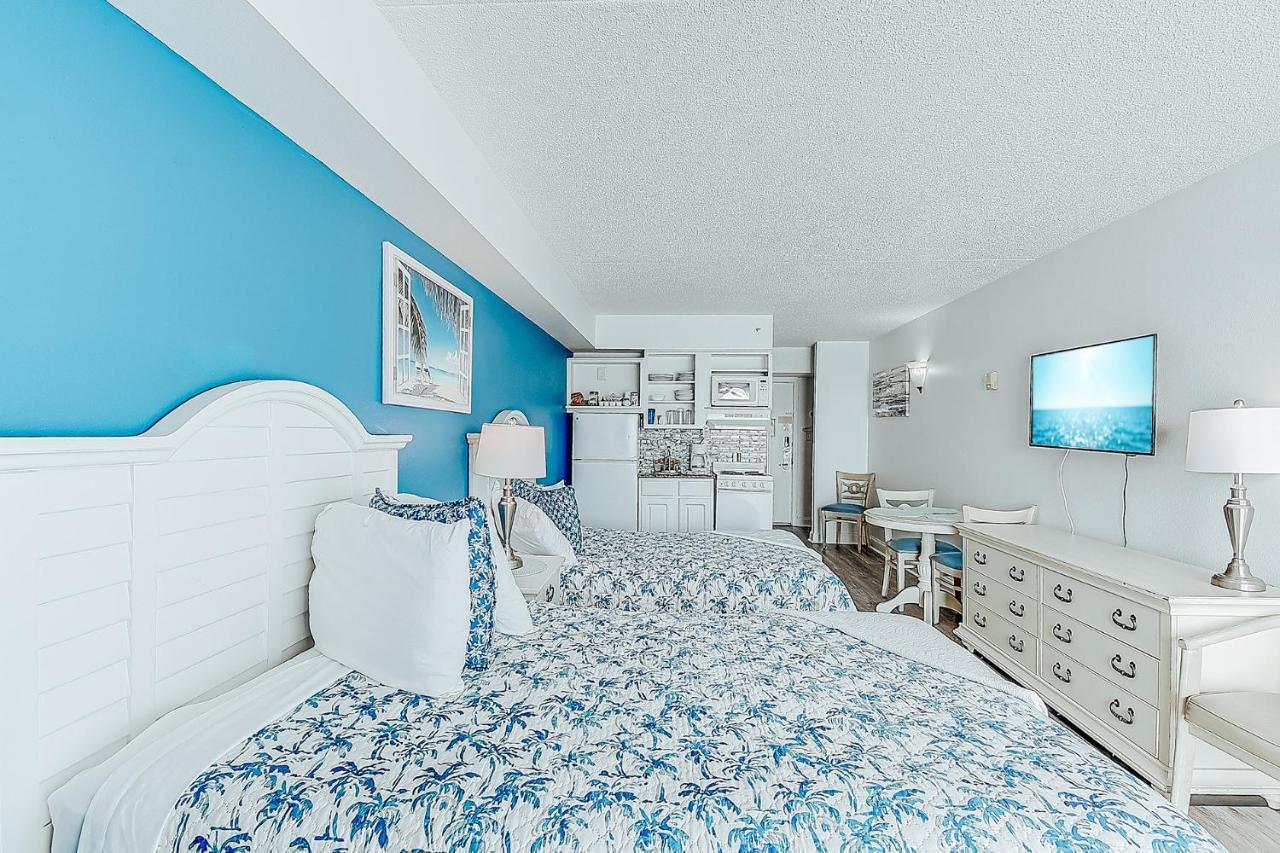 Apartment Ocean Front Comfy W/kitchen, Sleeps 4, Snowbird Paradise Myrtle Beach