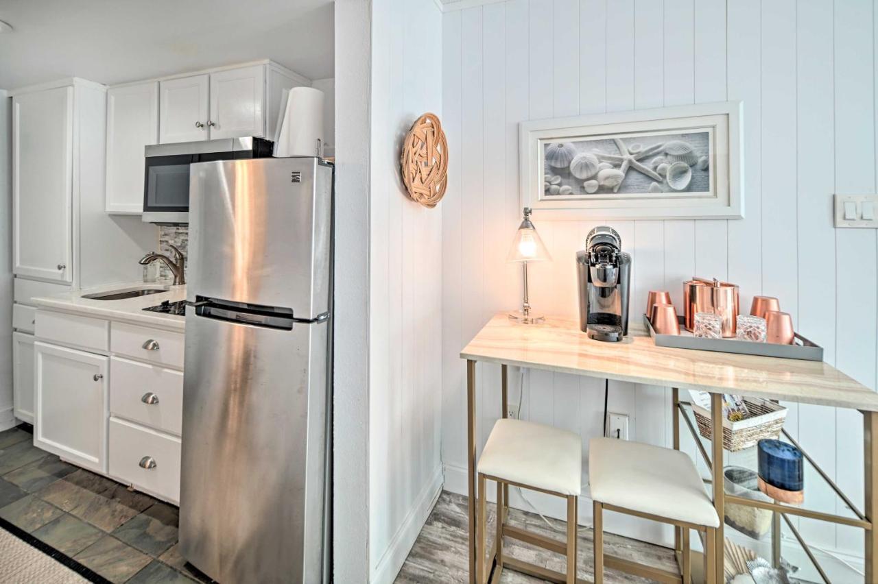 Beachfront In Myrtle With Pool Access Apartment *