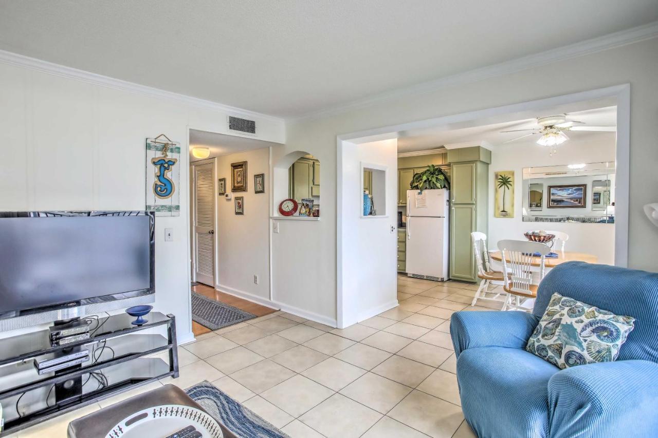Cozy Myrtle Escape With Amenities!