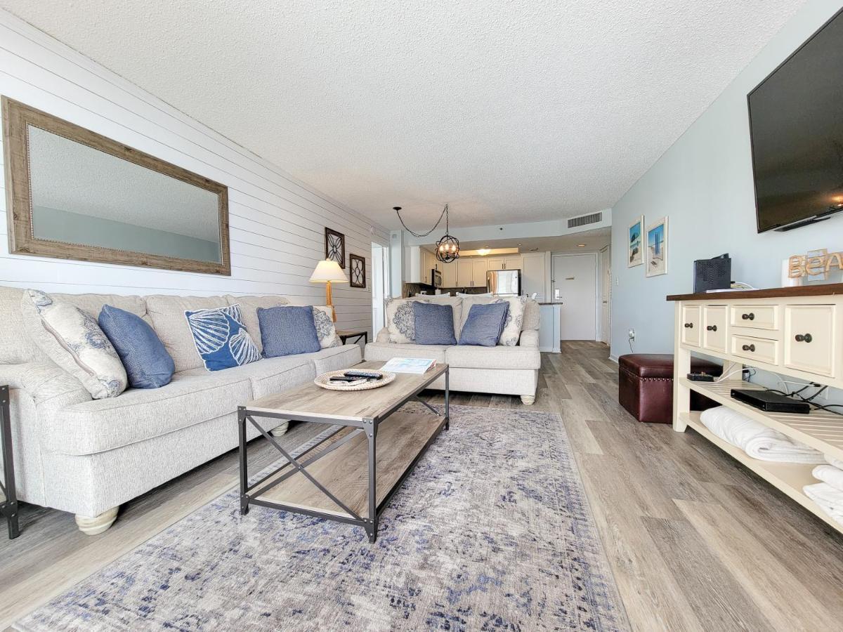 Apartment 1202 South Hampton