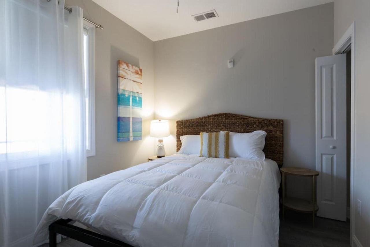 Lovely 4br King Beds Steps To And Pier H Apartment