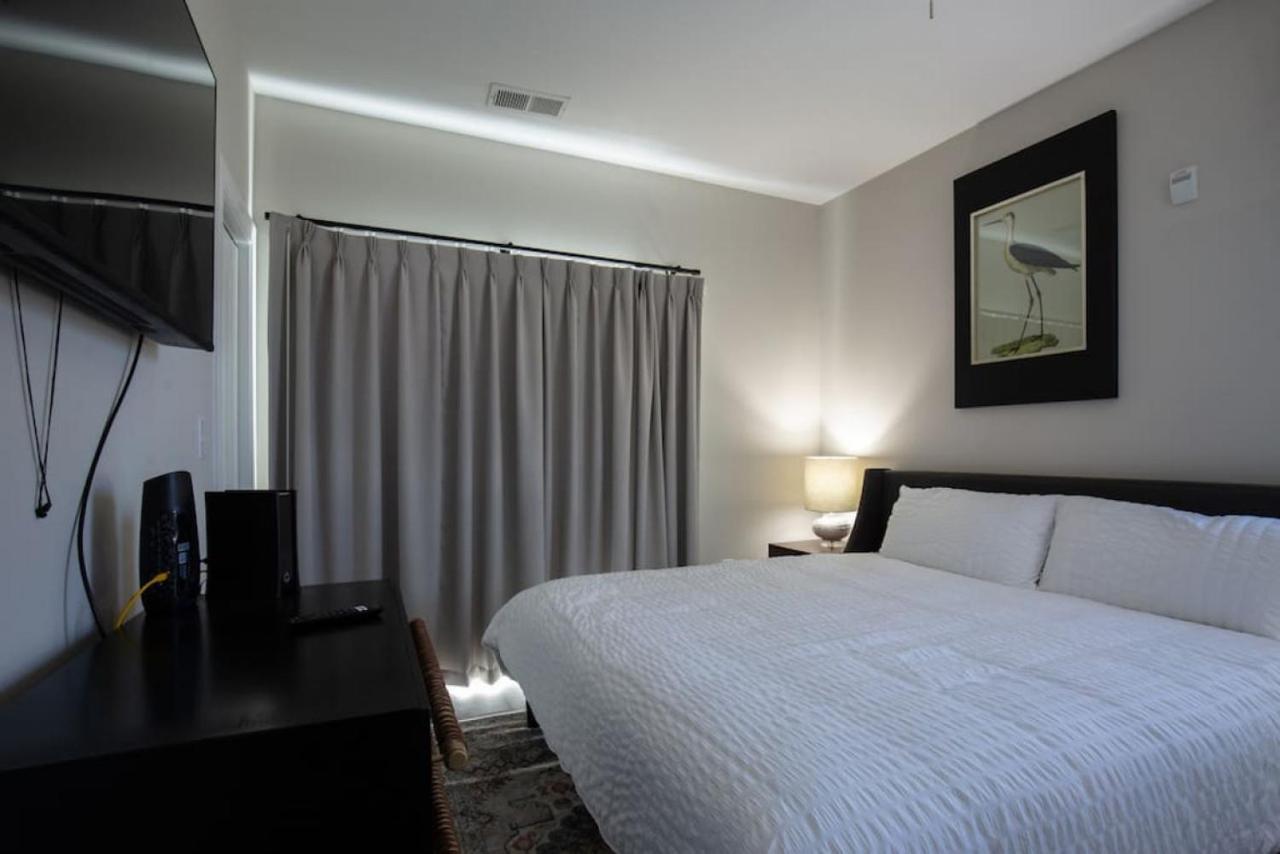 Lovely 4br King Beds Steps To And Pier H Apartment *