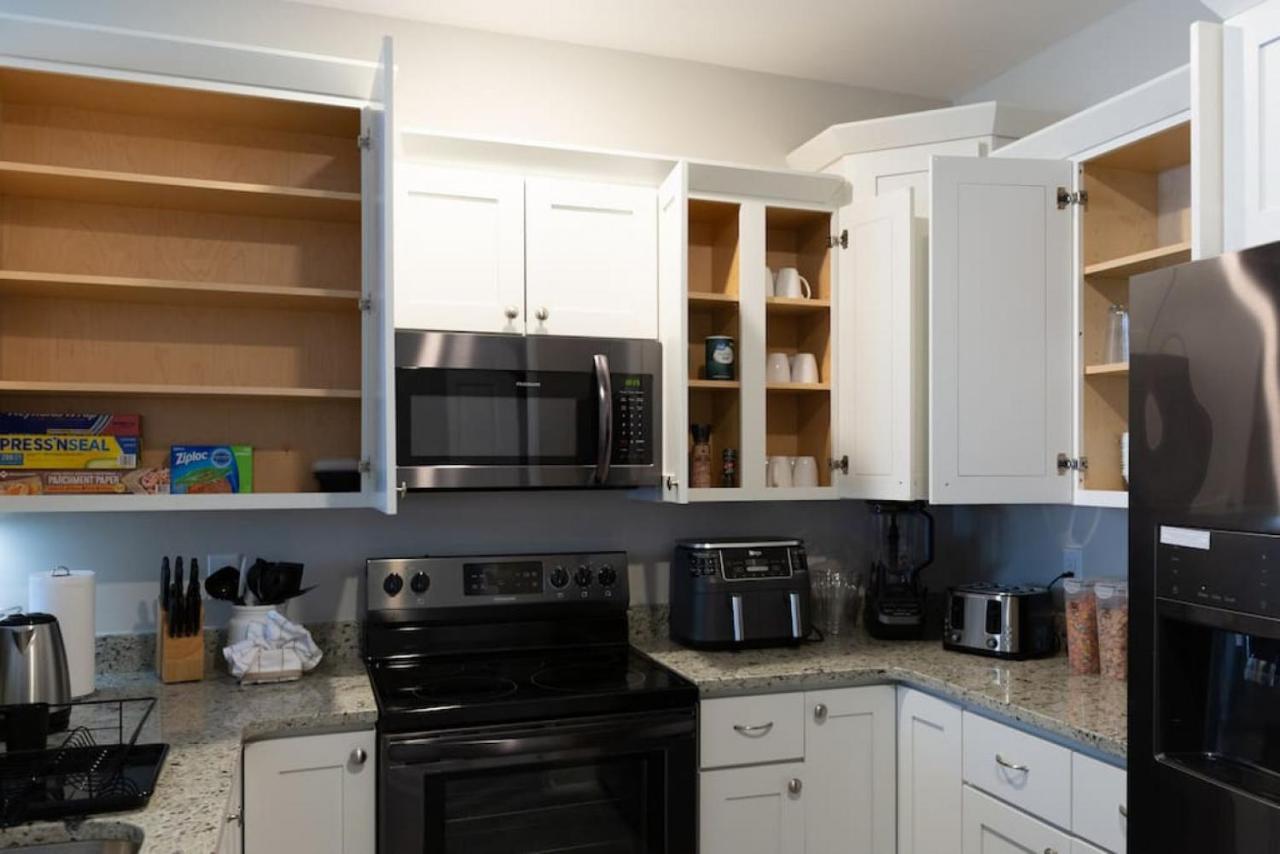 Lovely 4br King Beds Steps To And Pier H Apartment