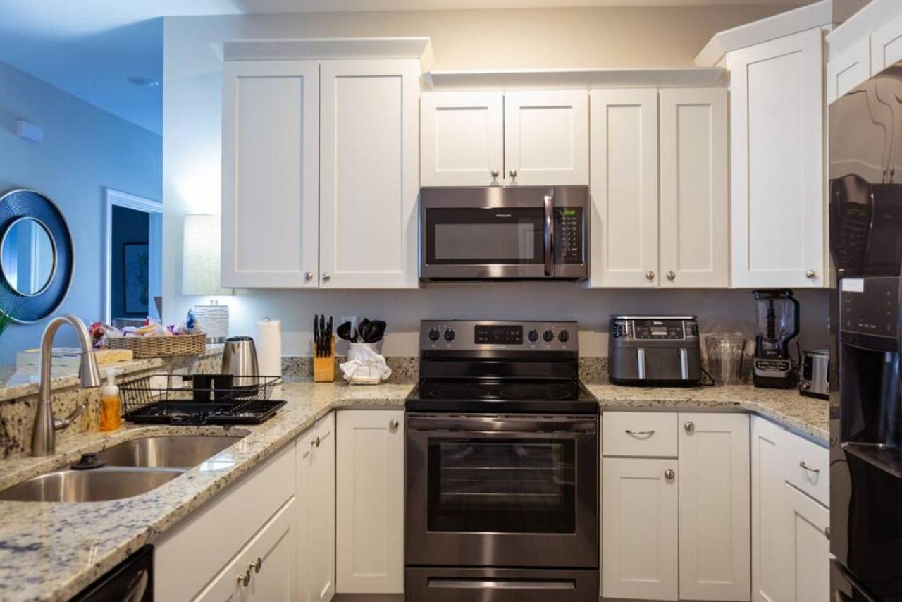 Lovely 4br King Beds Steps To And Pier H Apartment