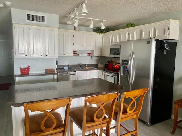 Royal Garden 203 Apartment *