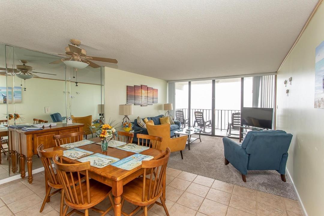 Royal Garden 515 Apartment