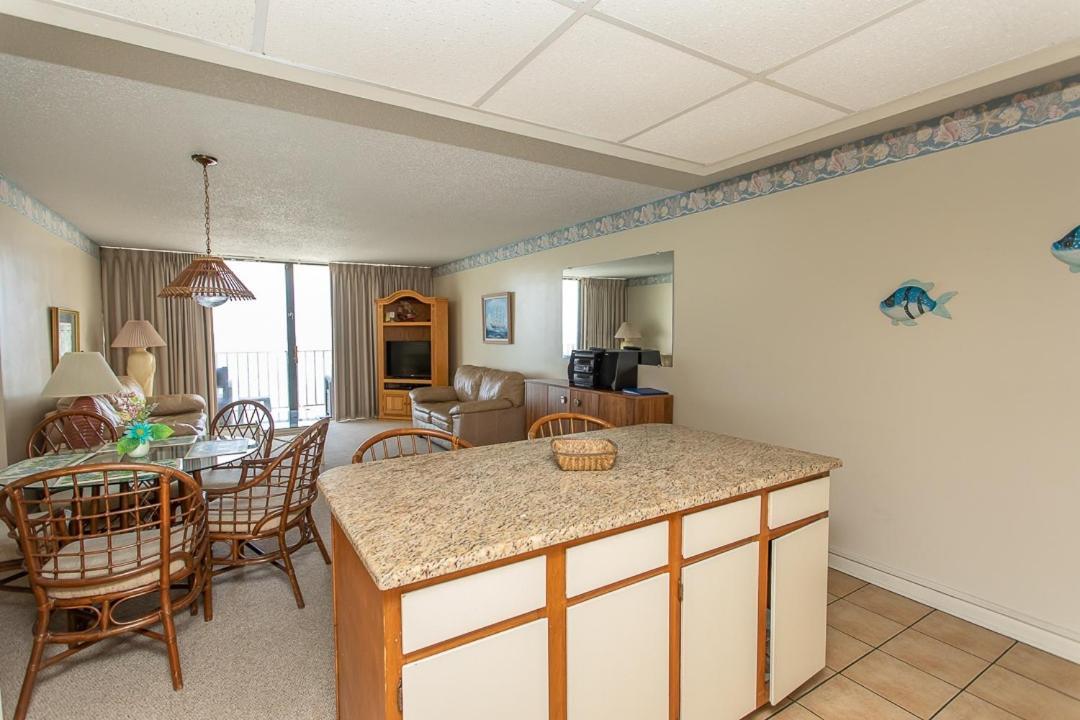 Royal Garden 1007 Apartment