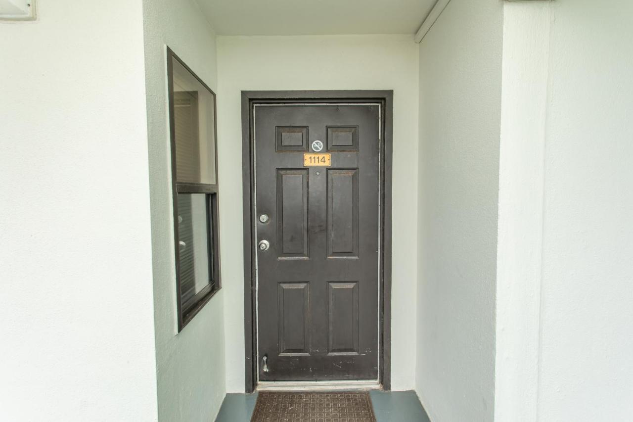 Royal Garden 1114 Apartment *