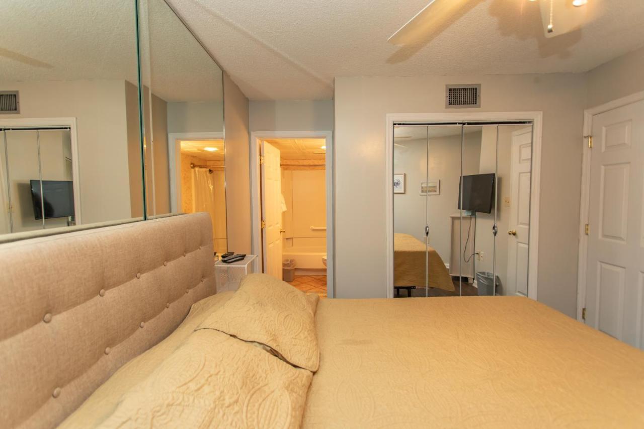 Royal Garden 1114 Apartment