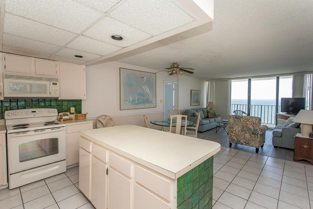 Royal Garden 1605 Apartment