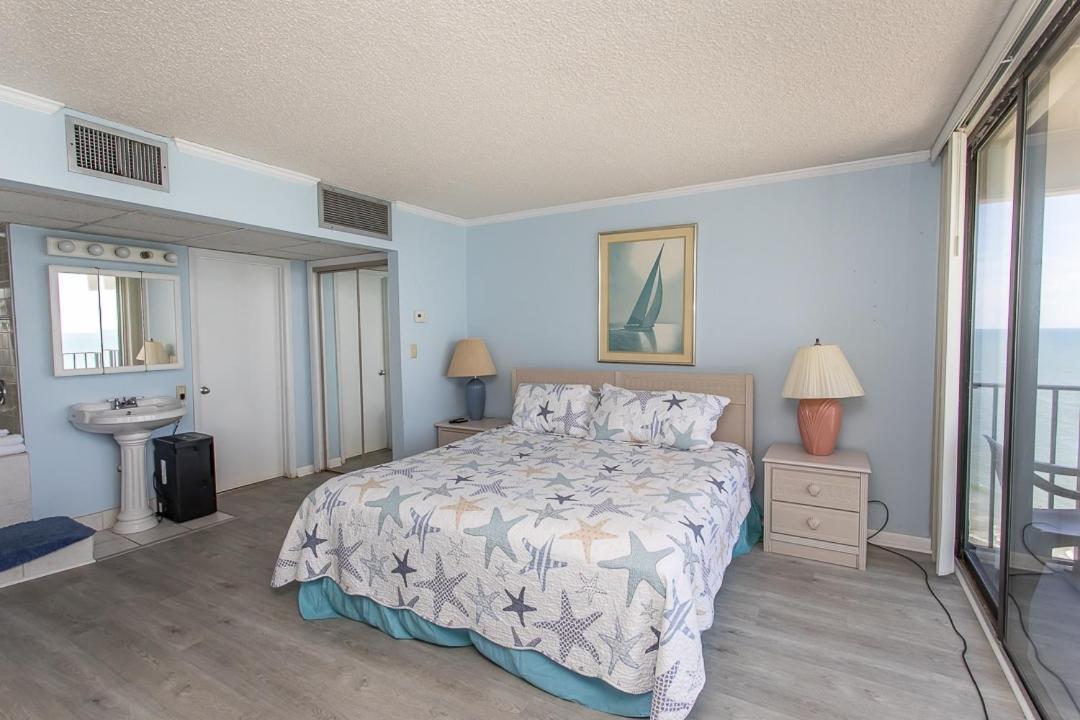 Royal Garden 1605 Apartment *