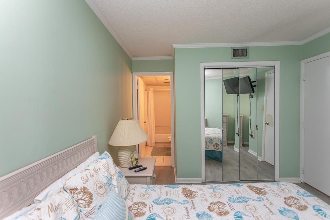 Royal Garden 1605 Apartment