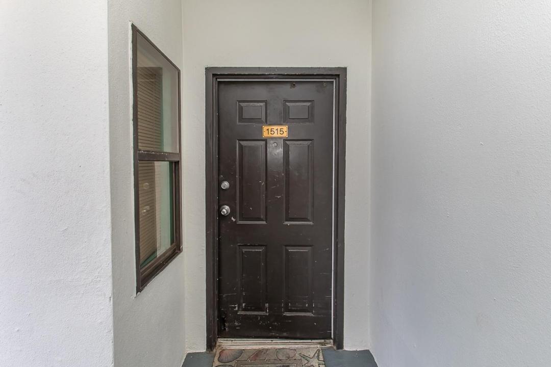 Royal Garden 1515 Apartment