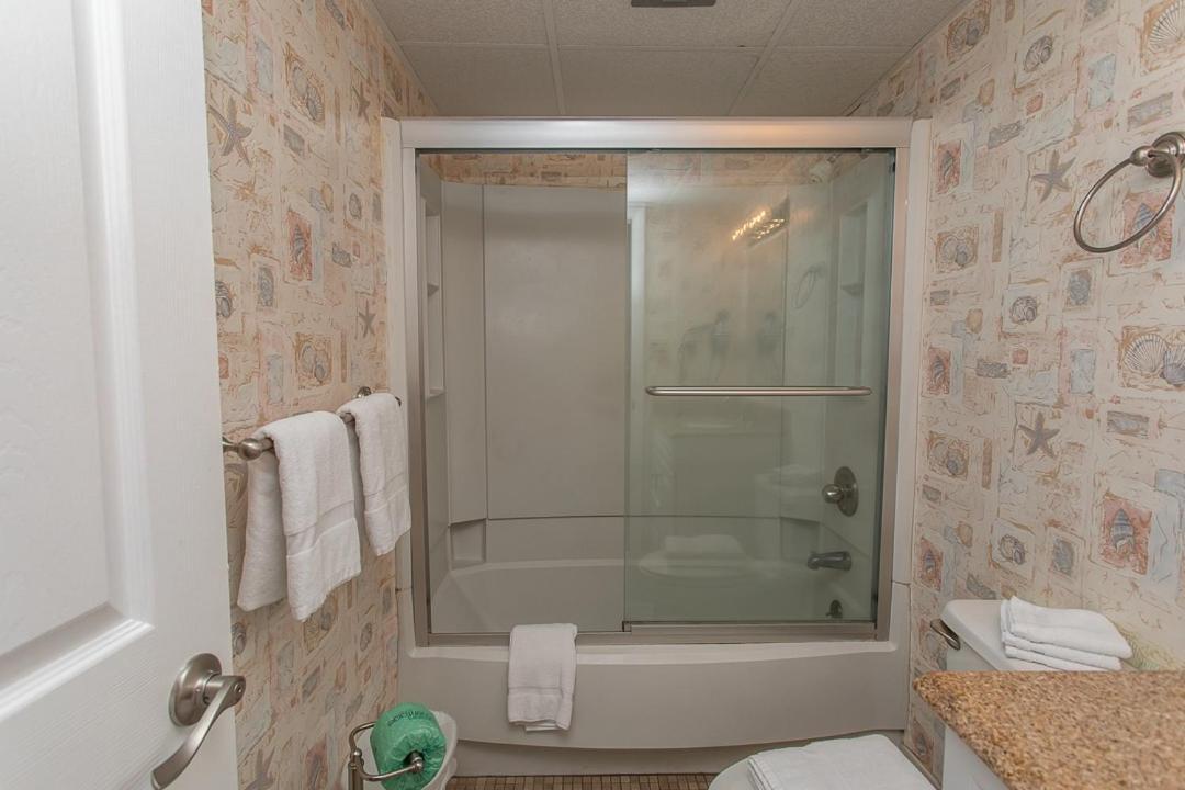 Royal Garden 505 Apartment