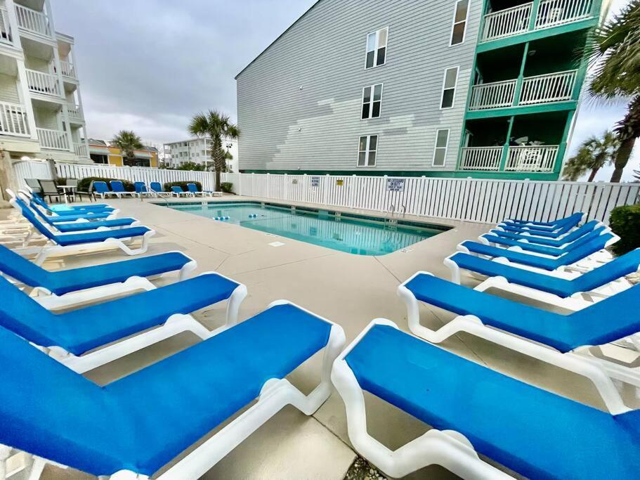 Lovely 2 Bedroom With Ocean View 304- 3rd Floor No Elevator *