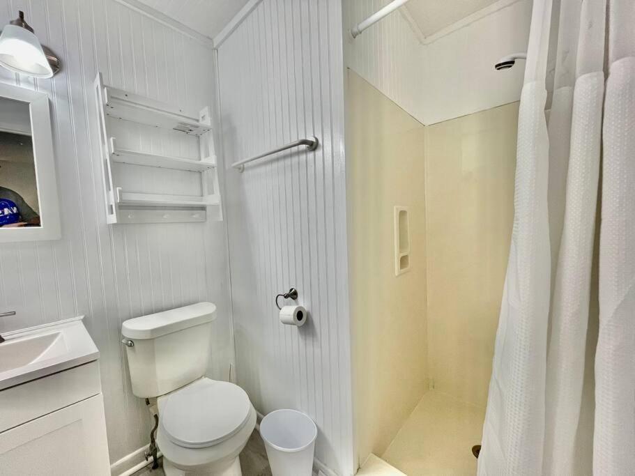 Lovely 2 Bedroom With Ocean View 304- 3rd Floor No Elevator *