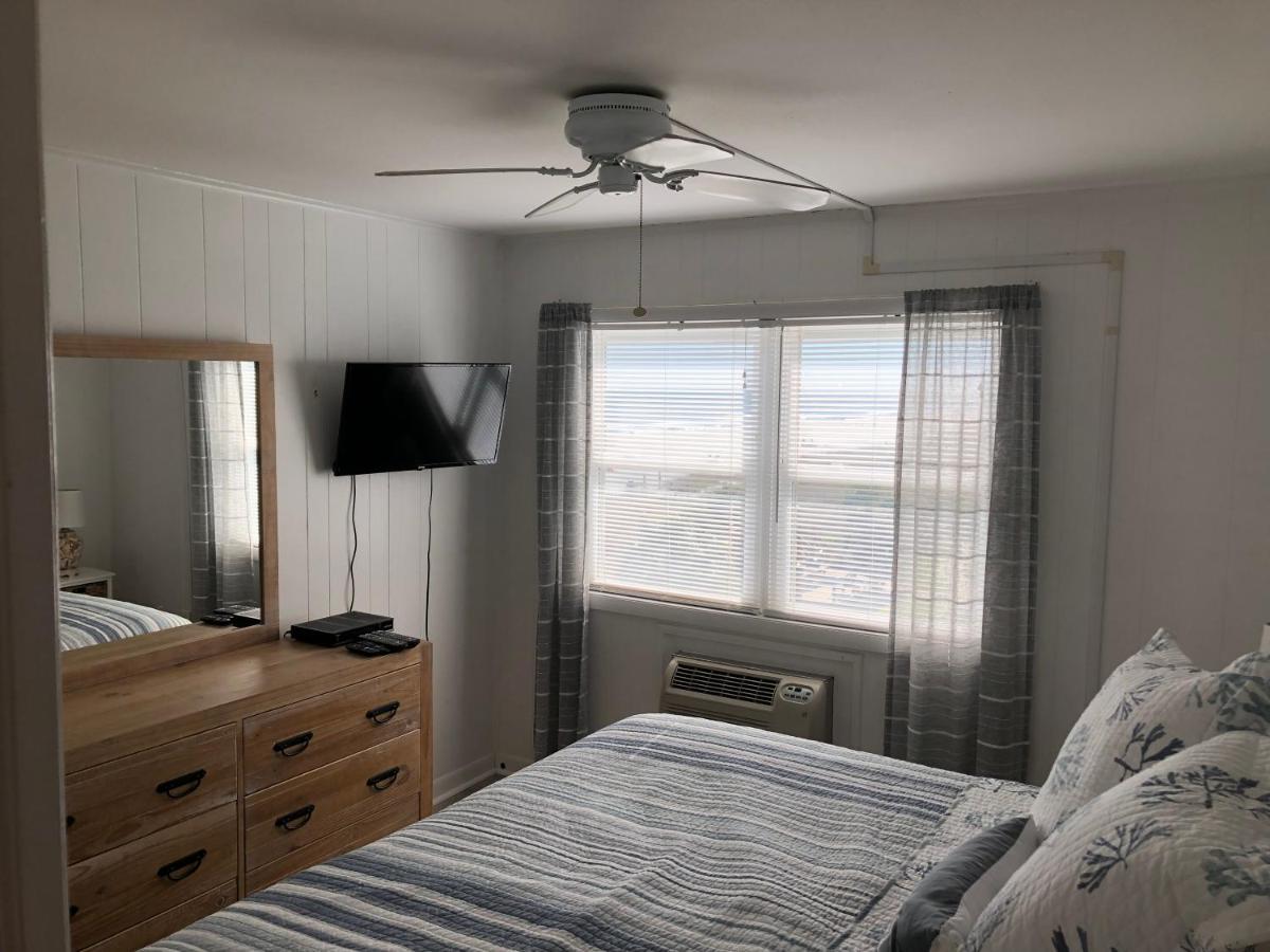 Lovely 2 Bedroom With Ocean View 304- 3rd Floor No Elevator Myrtle Beach