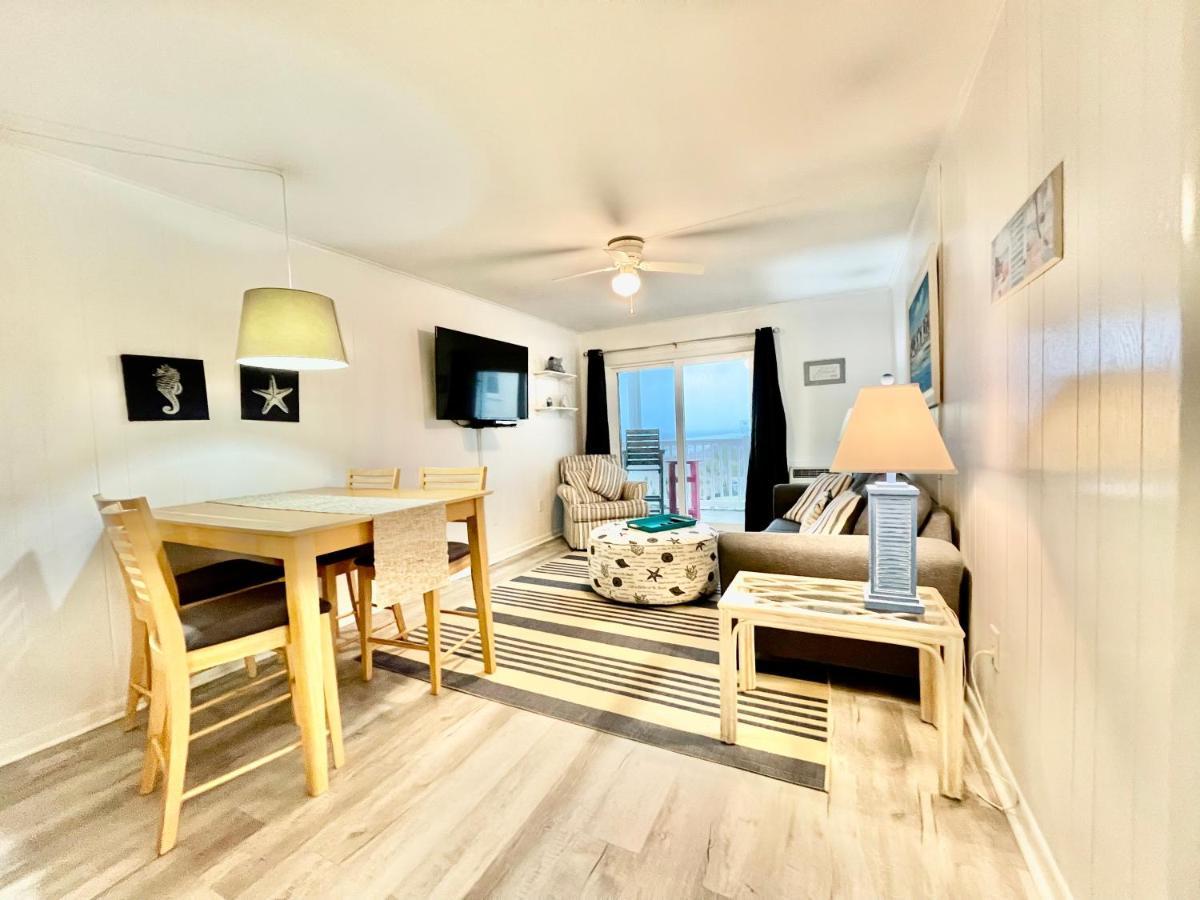Apartment Lovely 2 Bedroom With Ocean View 304- 3rd Floor No Elevator Myrtle Beach