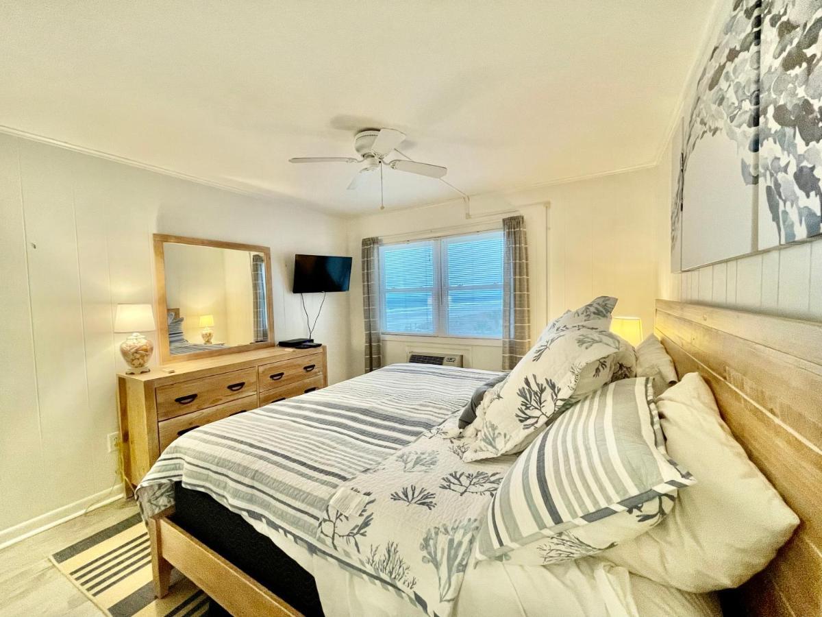 Apartment Lovely 2 Bedroom With Ocean View 304- 3rd Floor No Elevator Myrtle Beach