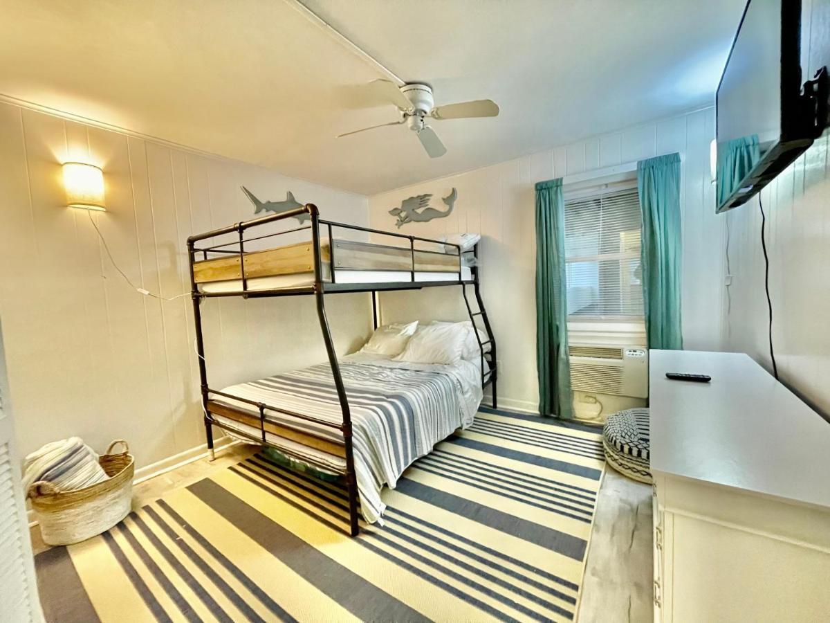 Lovely 2 Bedroom With Ocean View 304- 3rd Floor No Elevator Apartment Myrtle Beach