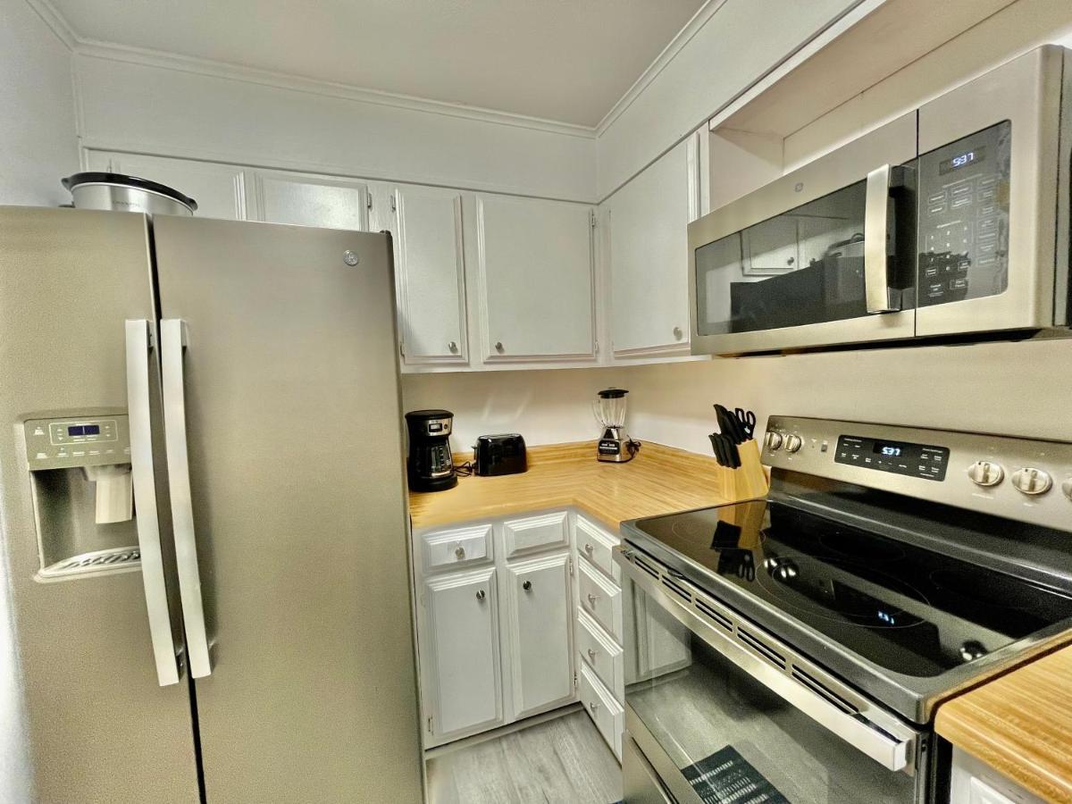 Lovely 2 Bedroom With Ocean View 304- 3rd Floor No Elevator *