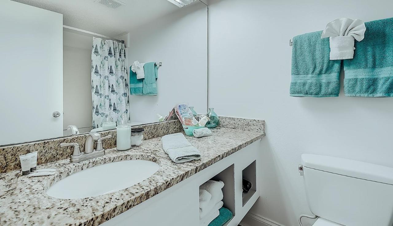 Apartment Ocean Front Comfy W/kitchen, Sleeps 4, Snowbird Paradise Myrtle Beach