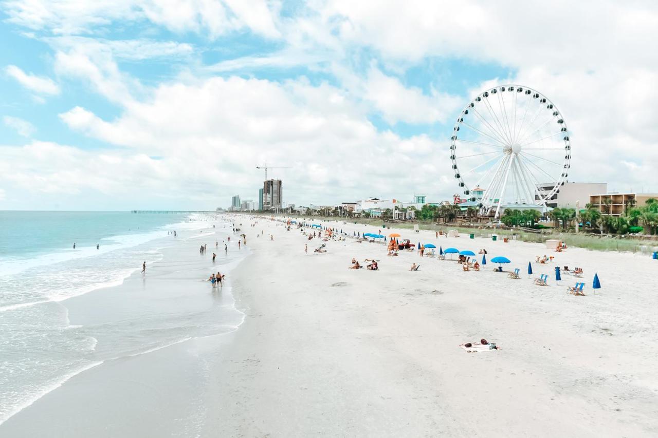 Apartment Ocean Front Comfy W/kitchen, Sleeps 4, Snowbird Paradise Myrtle Beach