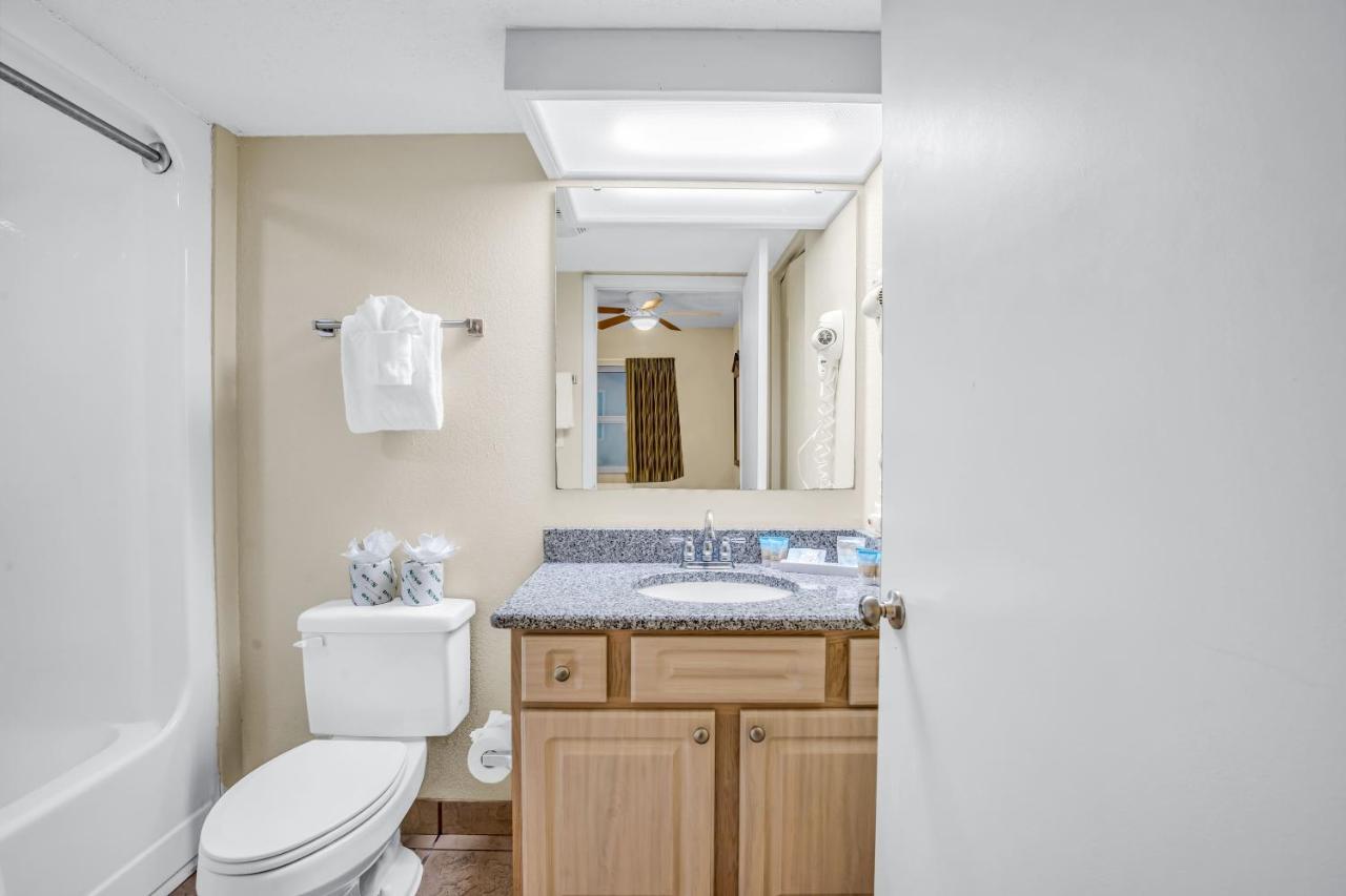 Stunning Views And Amazing Amenities In Atlantica Apartment Myrtle Beach