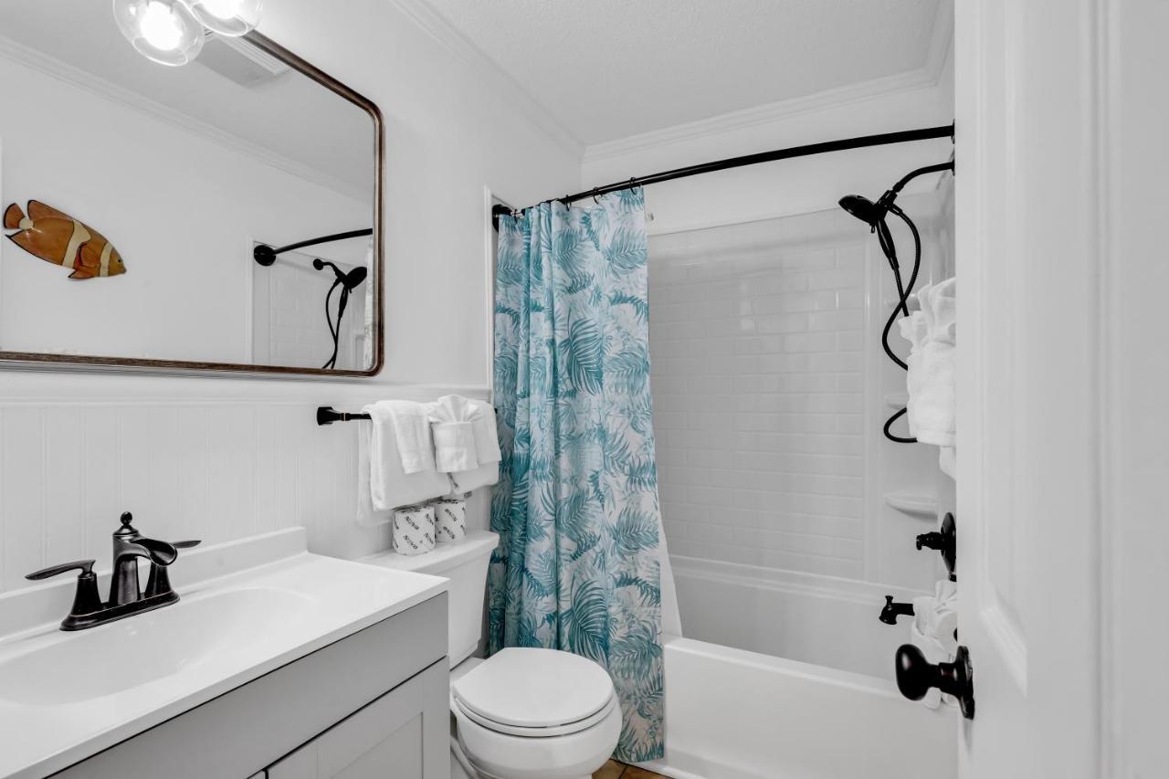 2 Bedroom Ocean Forest Steps Away From Pristine Sandy Beaches Myrtle Beach