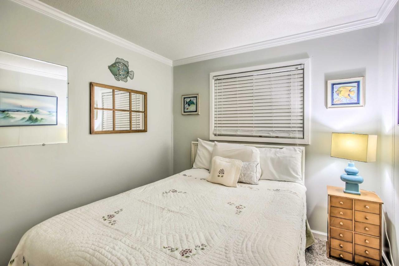 Cozy Myrtle Escape With Amenities!