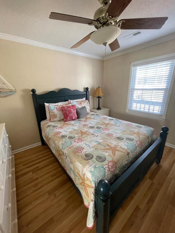 Breeze 3, Pet Friendly, Walking Distance To Atlantic Ocean Free Parking Holiday home *