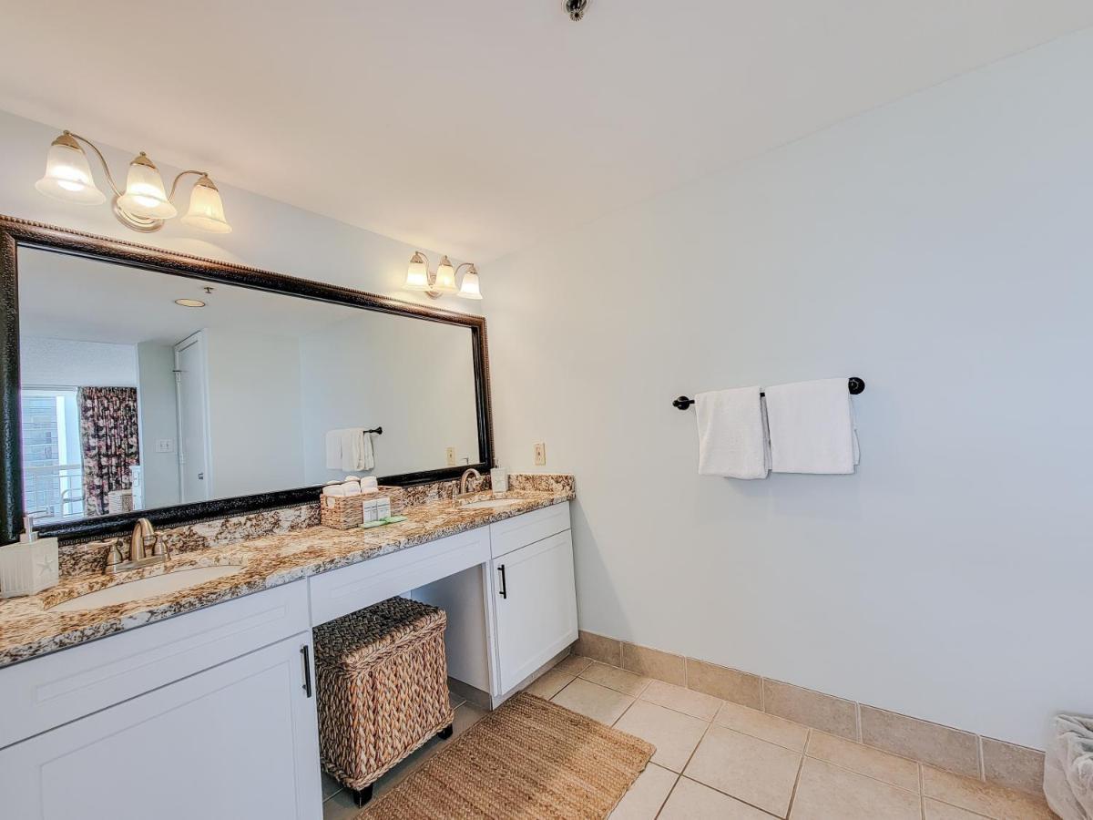 Apartment 1202 South Hampton *