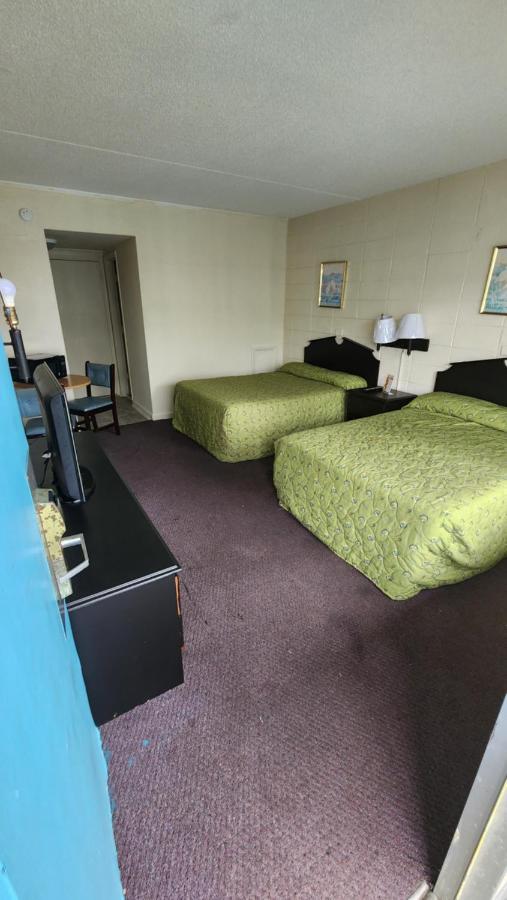 Sea Gypsy Motel *