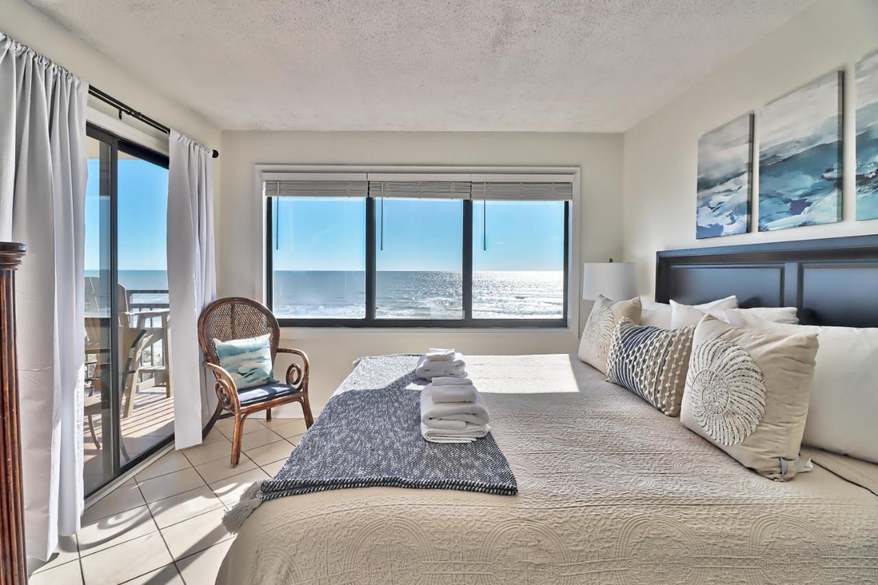 Direct Ocean Front 3br/2ba Dog Friendly Apartment *