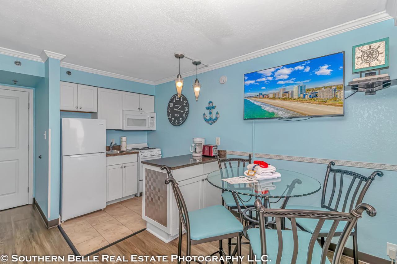 Ocean View Double With Beautiful Decor And Accents Caravelle 1504 Sleeps 6 Guests Holiday home