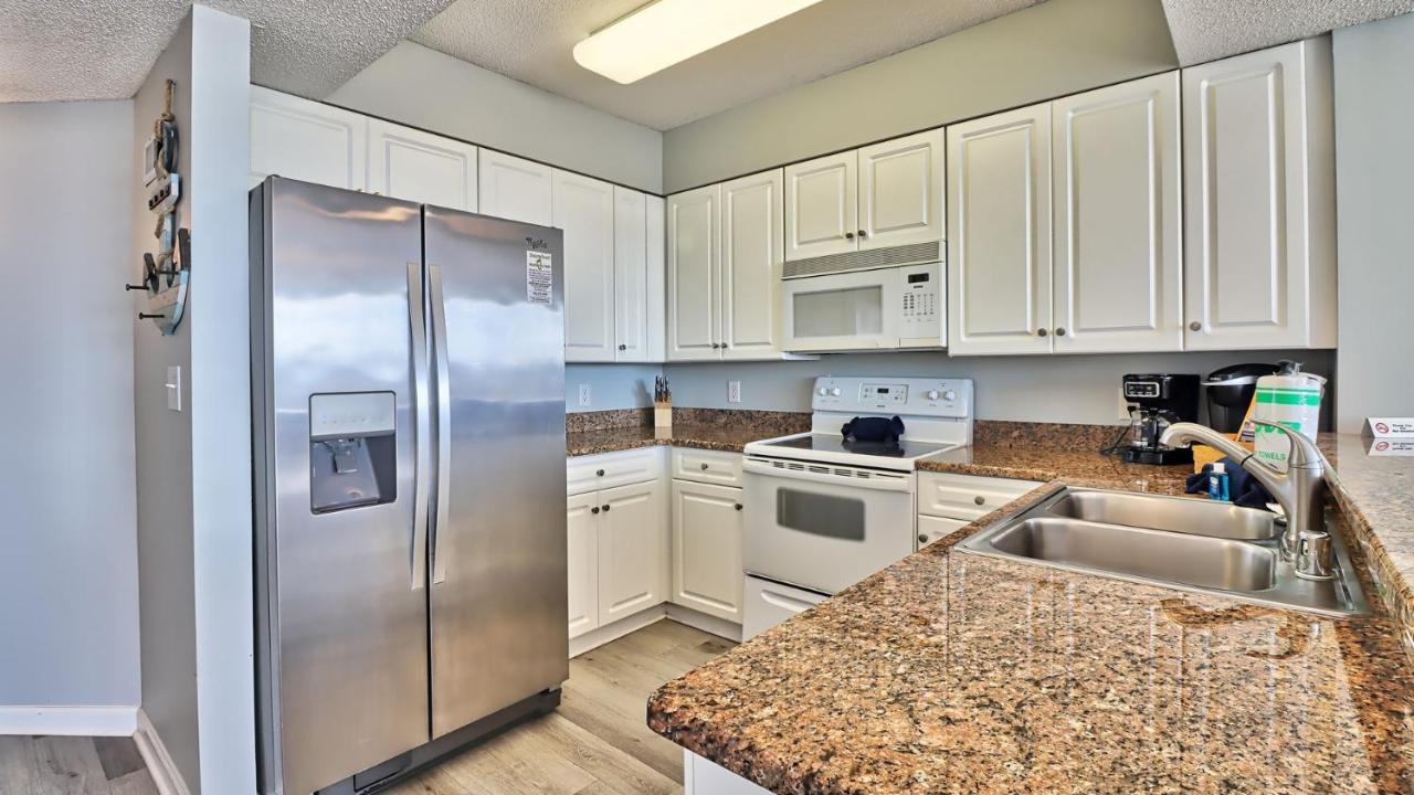 401 North Tower Apartment