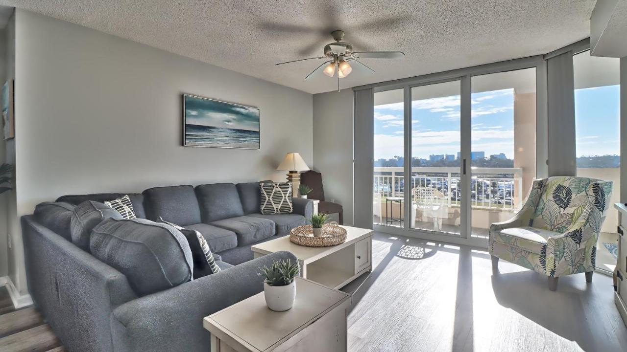 Apartment 401 North Tower