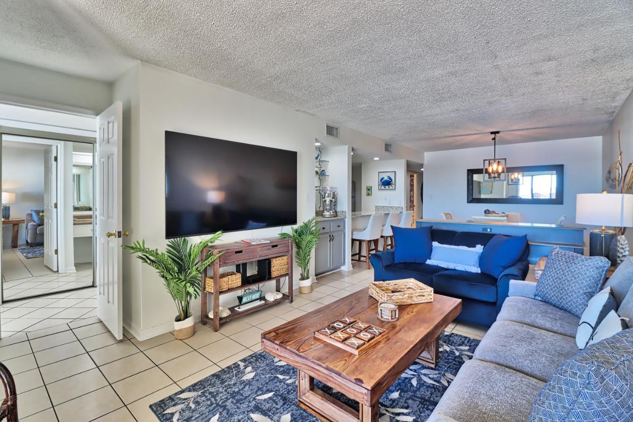 Direct Ocean Front 3br/2ba Dog Friendly Apartment *