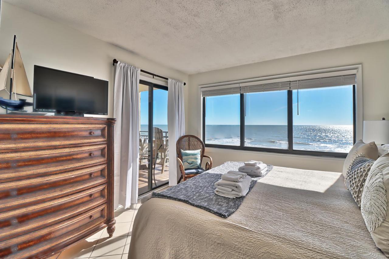 Direct Ocean Front 3br/2ba Dog Friendly Apartment