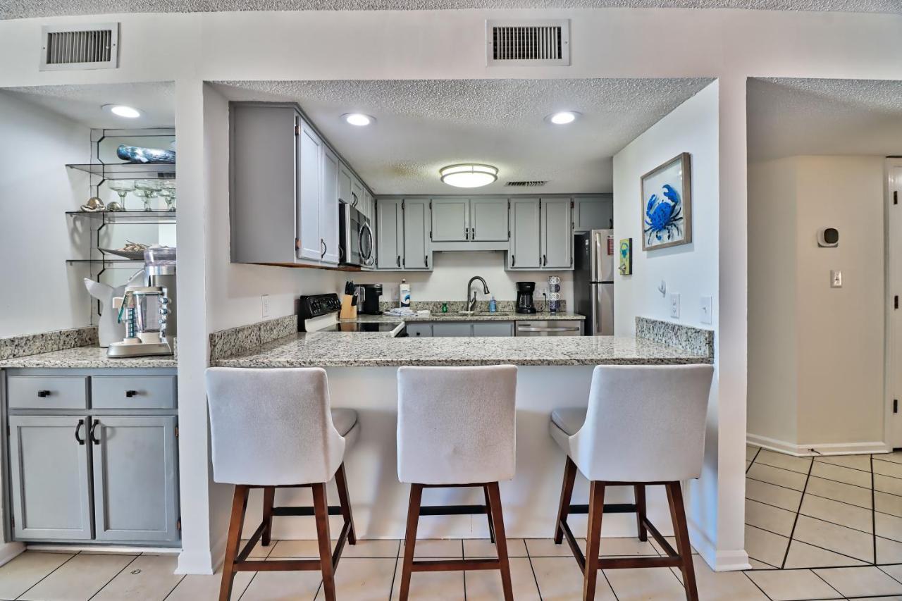 Apartment Direct Ocean Front 3br/2ba Dog Friendly